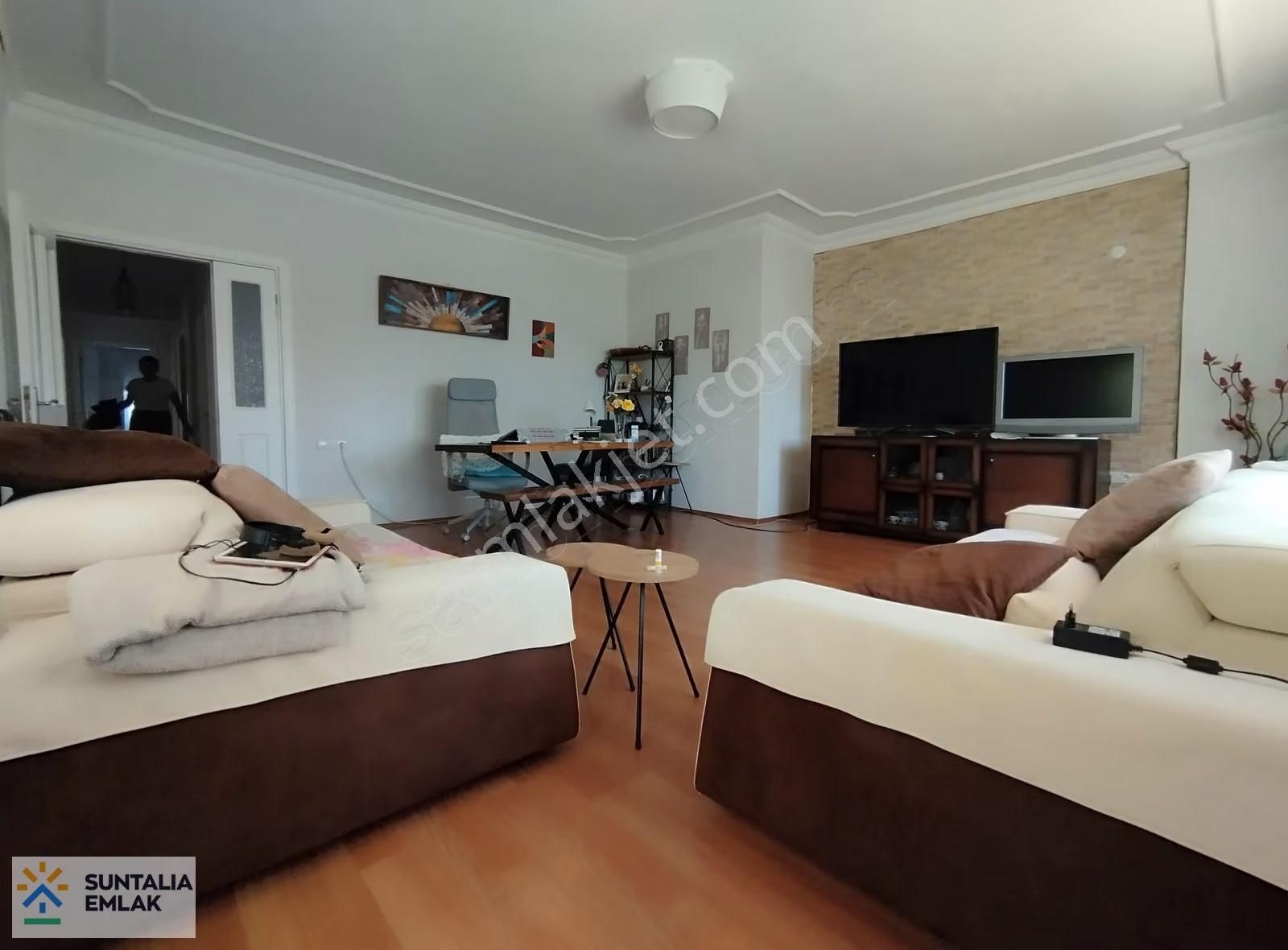 Havuzlu,site İçi, Ayrı Mutfak 2 Banyo, Büyük Salon 3+1 150 M2 - Görsel 13