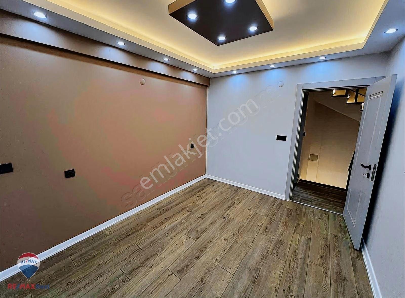 30 Bornova Atatürk Mah. Satılık Triplex İkiz Villa - Görsel 12