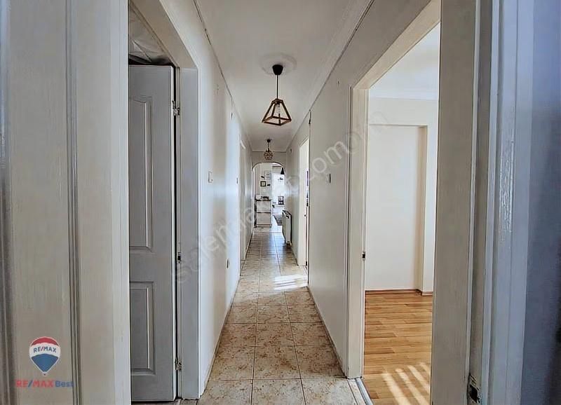 13 Bostanlı'da İzbana Yakın Geniş 3+1 Kiralık Daire - Görsel 4