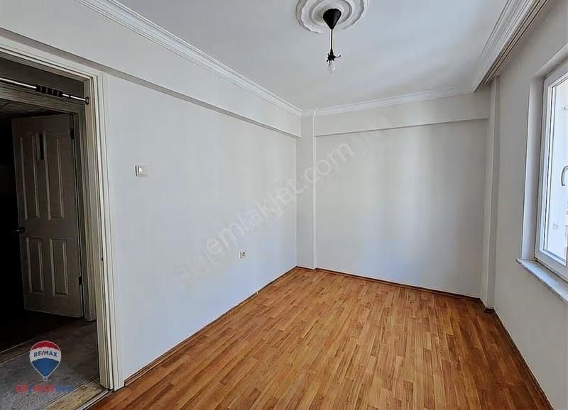 13 Bostanlı'da İzbana Yakın Geniş 3+1 Kiralık Daire - Görsel 11