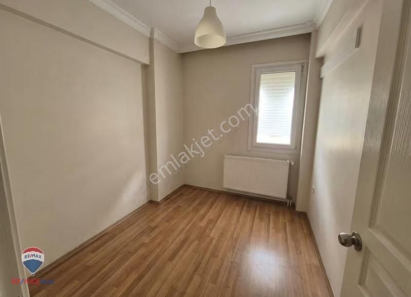 13 Bostanlı'da İzbana Yakın Geniş 3+1 Kiralık Daire - Görsel 16