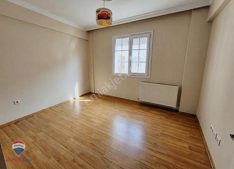 13 Bostanlı'da İzbana Yakın Geniş 3+1 Kiralık Daire - Görsel 26