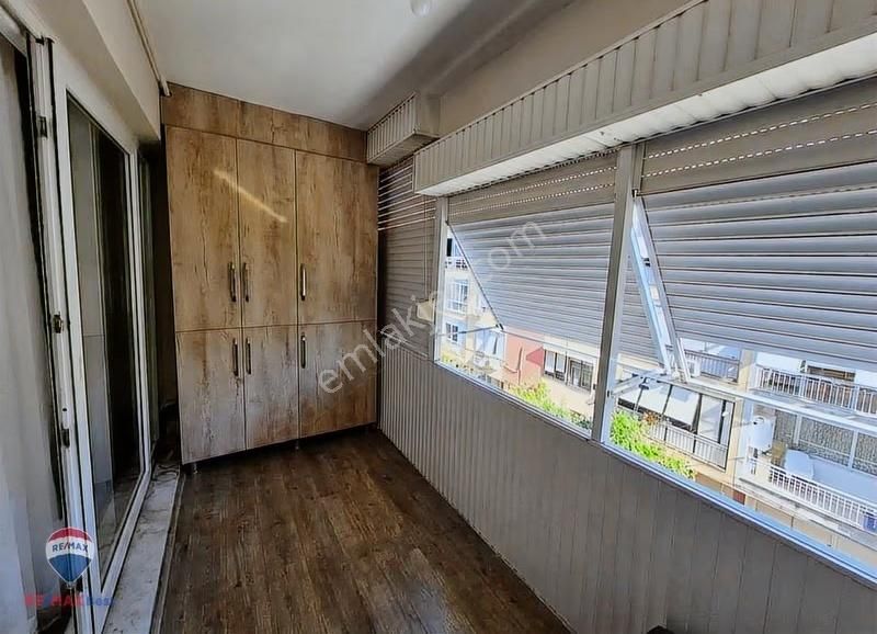 13 Bostanlı'da İzbana Yakın Geniş 3+1 Kiralık Daire - Görsel 13