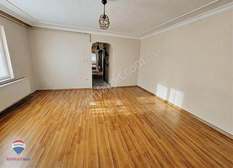 13 Bostanlı'da İzbana Yakın Geniş 3+1 Kiralık Daire - Görsel 34