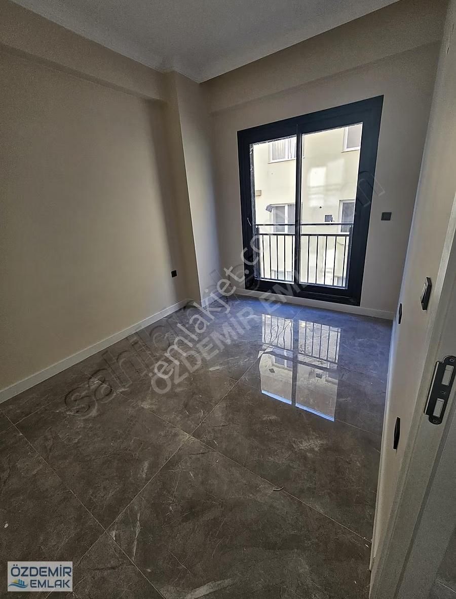 Özdemir Emlaktan Merkezde Ara Kat Yatırımlık Eksiksiz 1+1 Daire - Görsel 7
