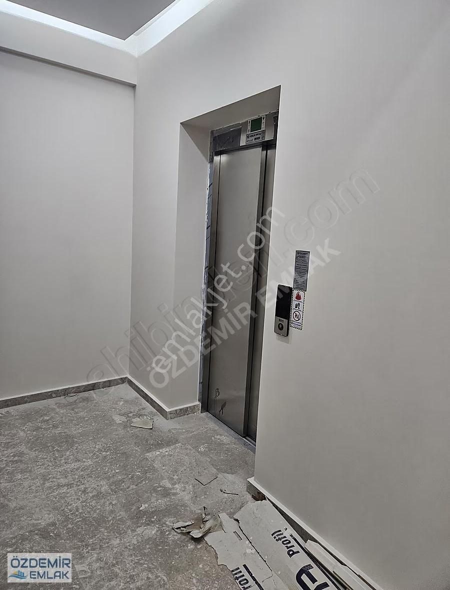 Özdemir Emlaktan Merkezde Ara Kat Yatırımlık Eksiksiz 1+1 Daire - Görsel 20