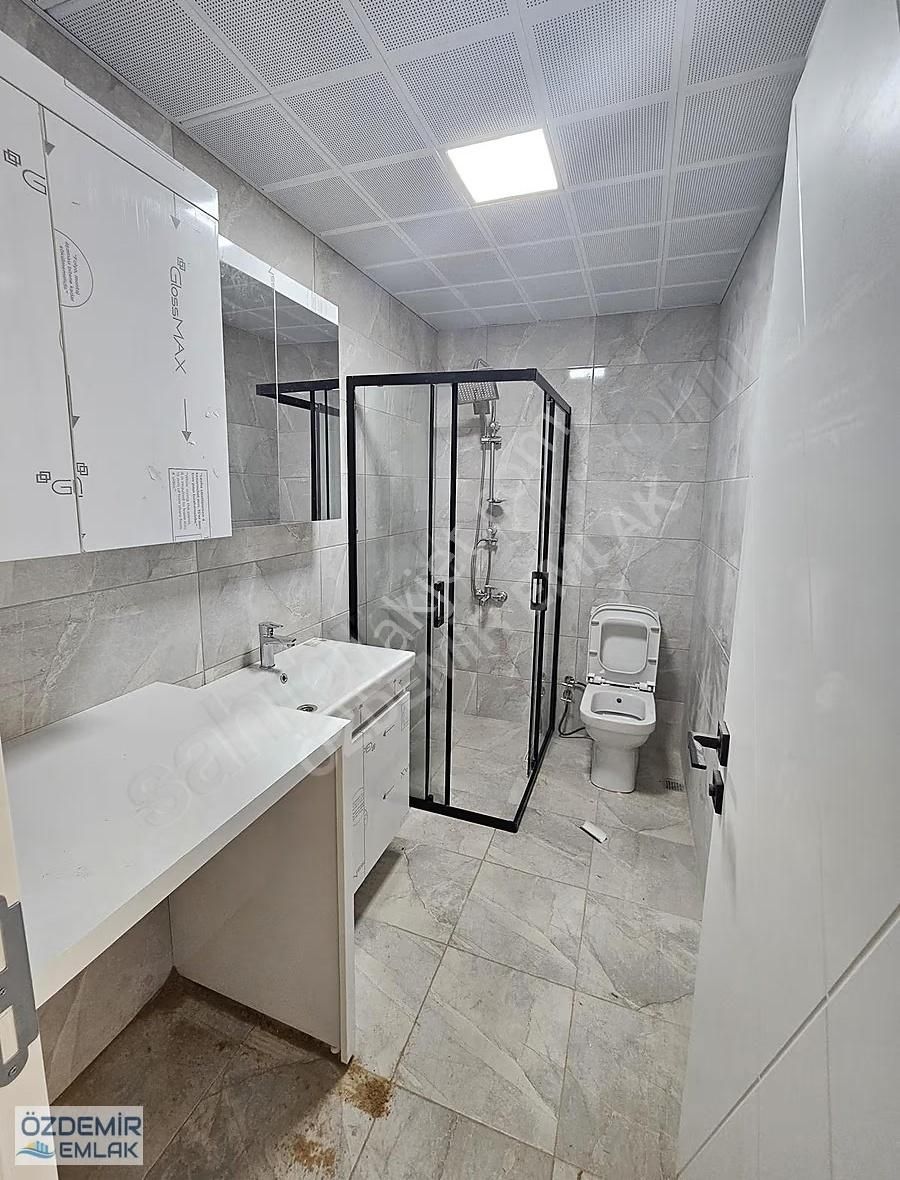 Özdemir Emlaktan Merkezde Ara Kat Yatırımlık Eksiksiz 1+1 Daire - Görsel 24