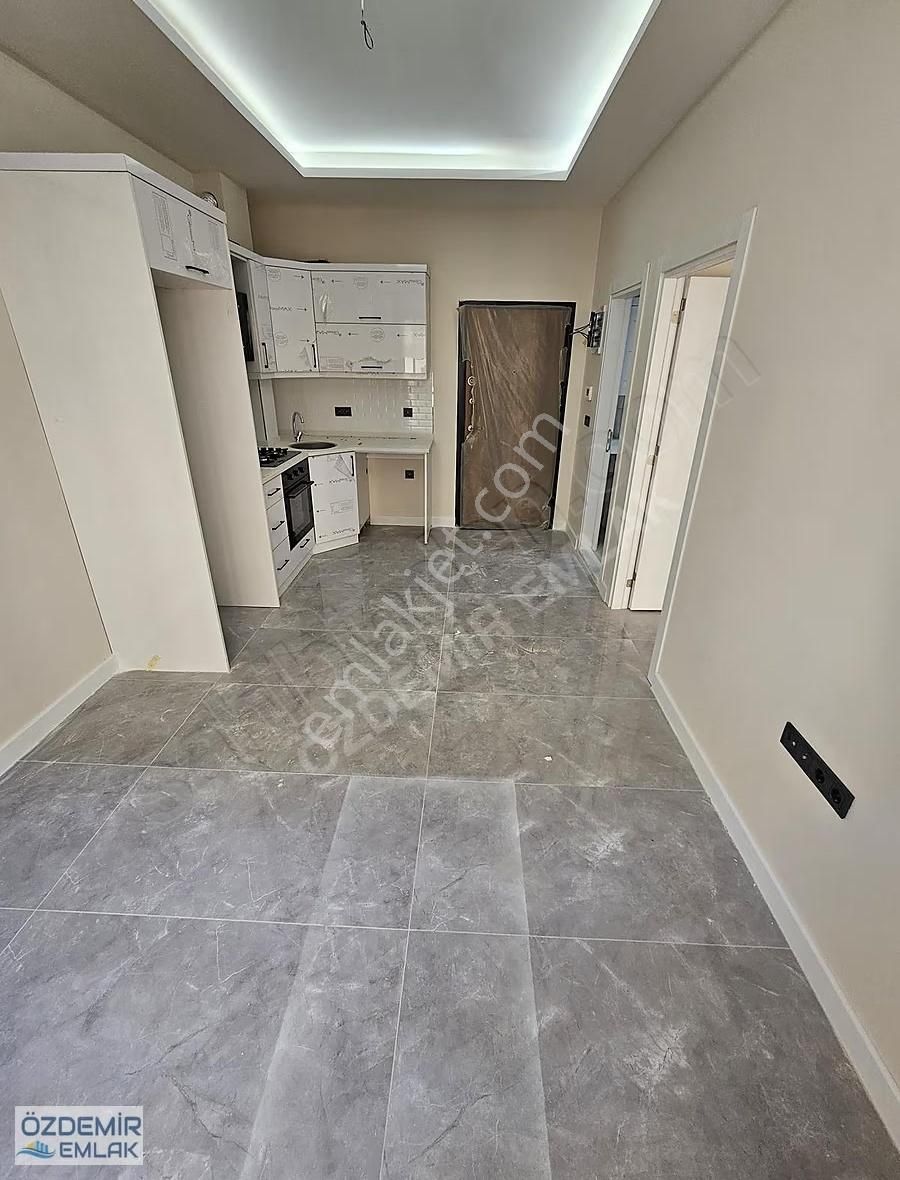 Özdemir Emlaktan Merkezde Ara Kat Yatırımlık Eksiksiz 1+1 Daire - Görsel 10