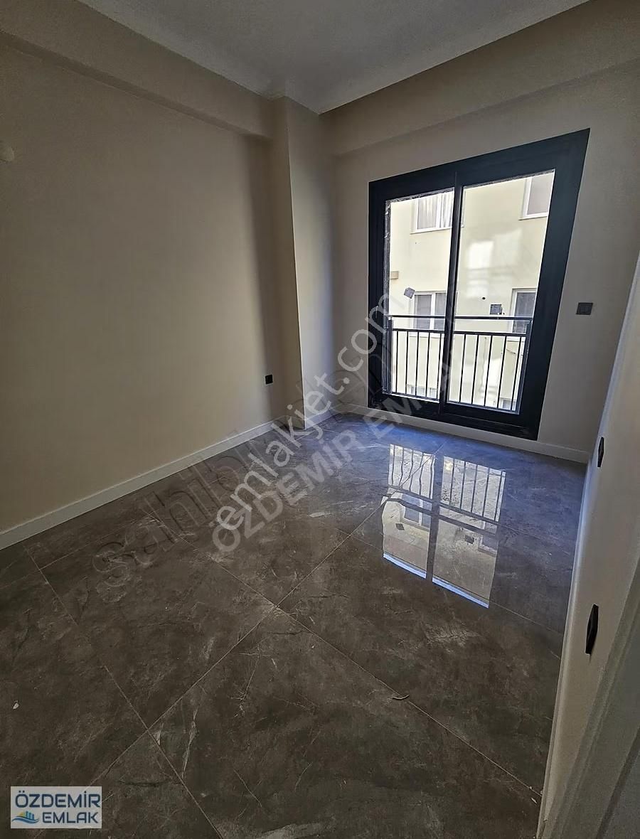 Özdemir Emlaktan Merkezde Ara Kat Yatırımlık Eksiksiz 1+1 Daire - Görsel 27