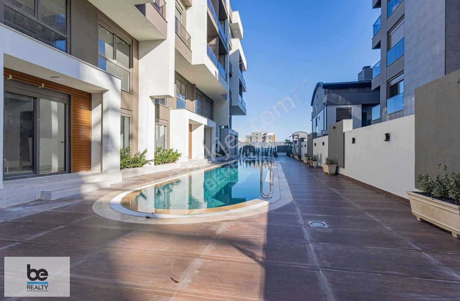 Mia Life Site De Kardeşkent Cad 2. Parsel Satılık 1+1
