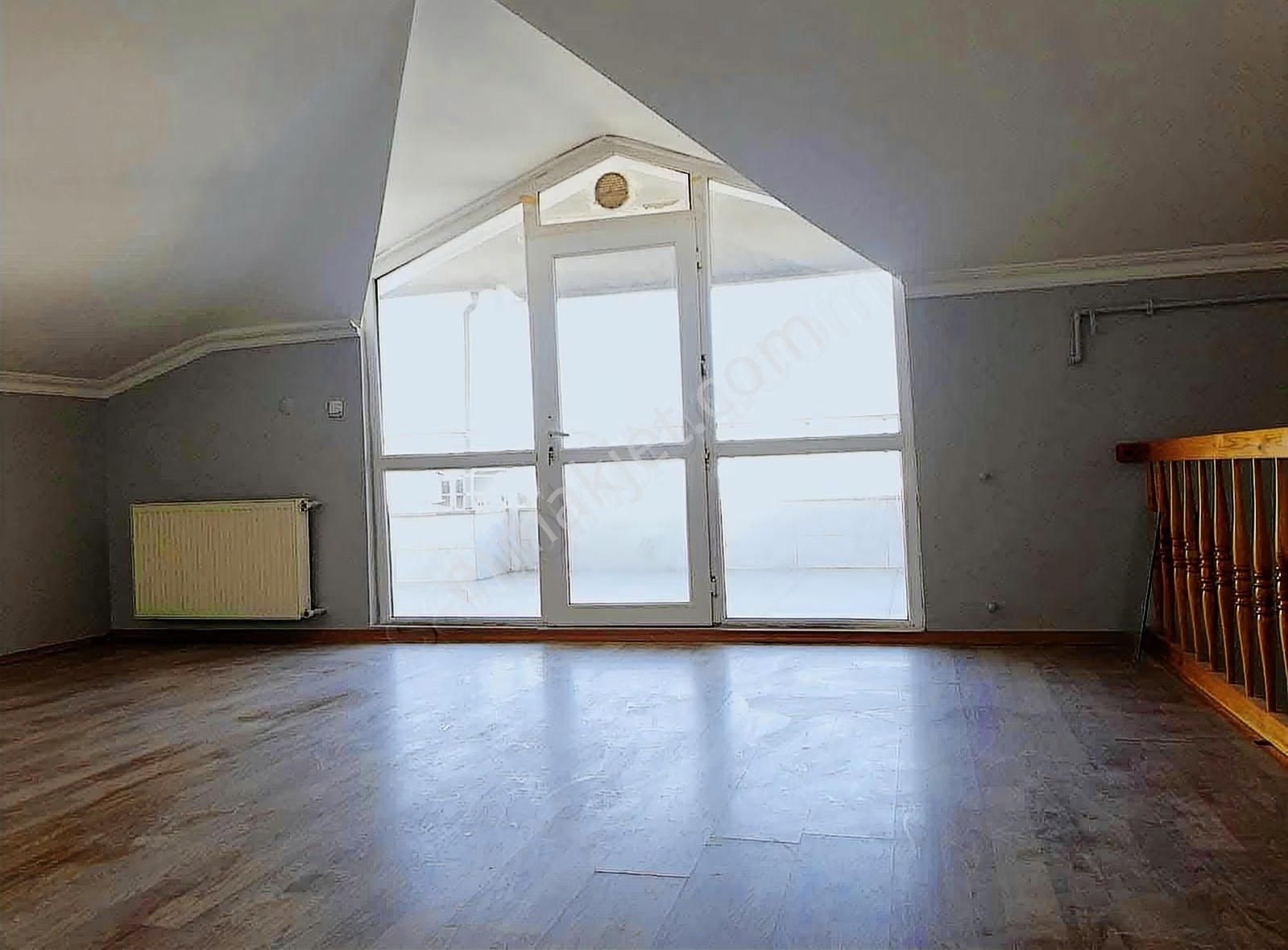 Arnavutköy Anadolu Mahallesinde Satılık 4+1 Dubleks Daire