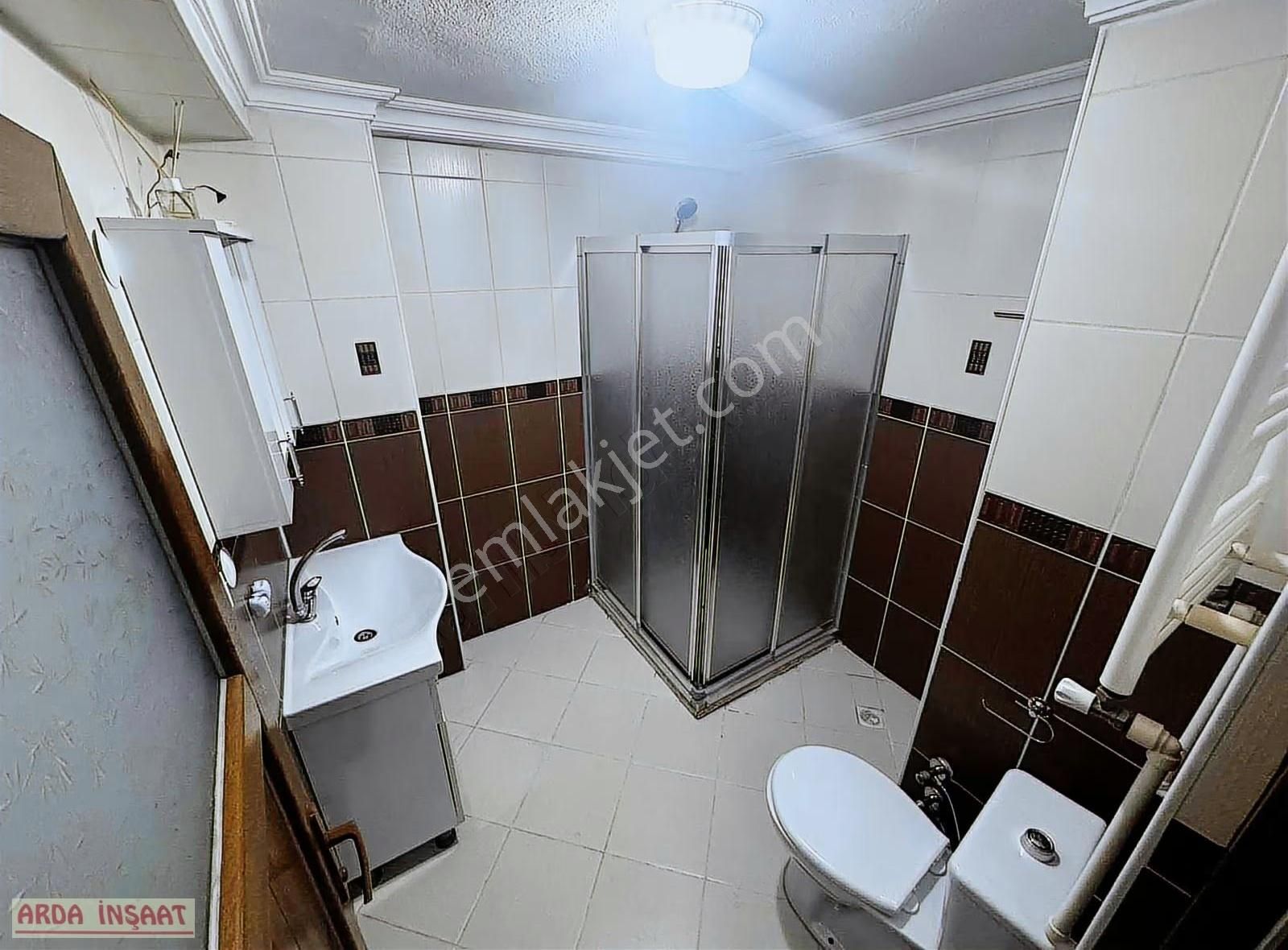 Uğurmumcu Mah Kiralık Y.giriş Daire Ebeveyn Banyolu. - Görsel 2