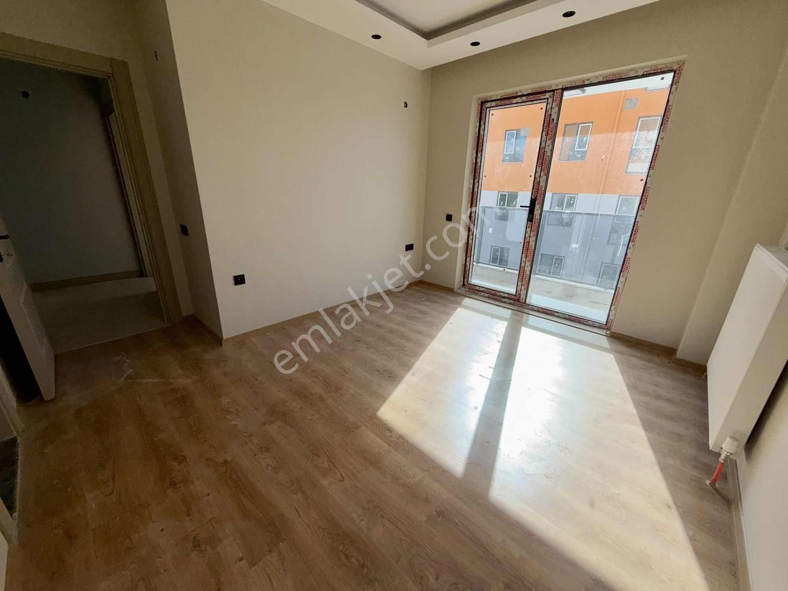 Site İçerisinde Kapalı Otoparklı Geniş E.v Banyolu Sıfır 2+1 - Görsel 5