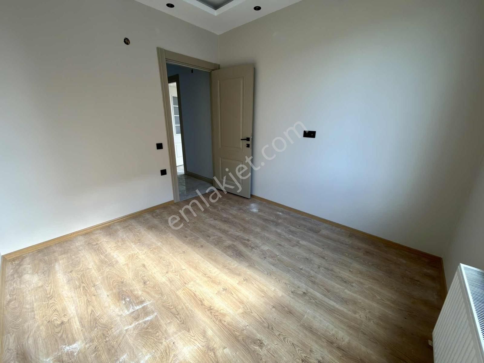 Site İçerisinde Kapalı Otoparklı Geniş E.v Banyolu Sıfır 2+1 - Görsel 15