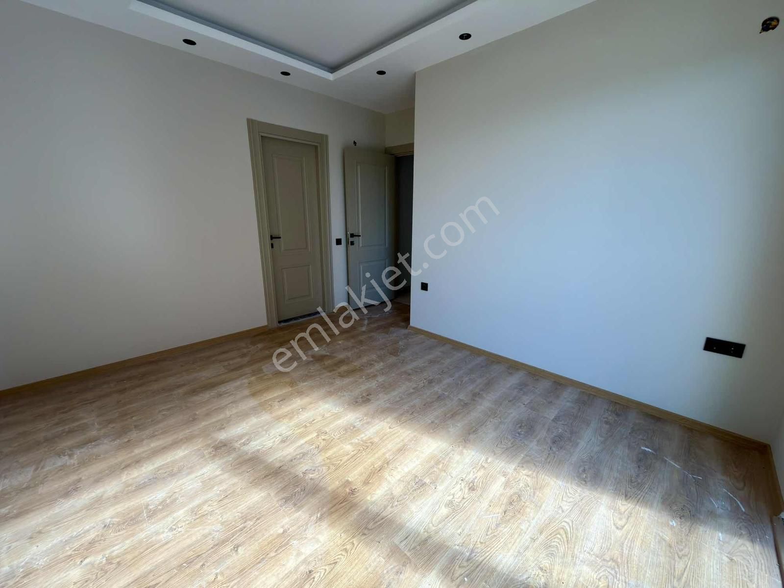 Site İçerisinde Kapalı Otoparklı Geniş E.v Banyolu Sıfır 2+1 - Görsel 8