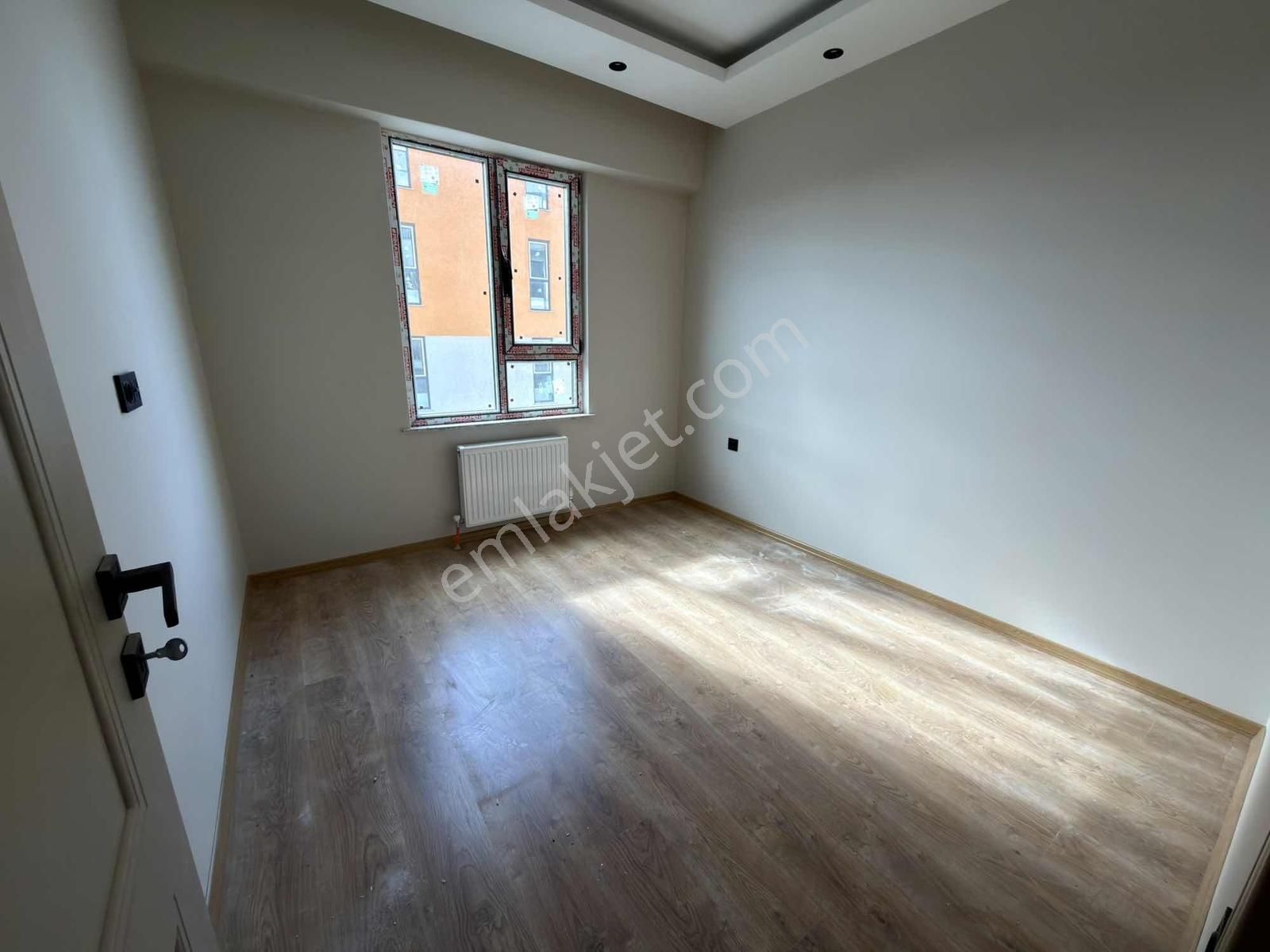 Site İçerisinde Kapalı Otoparklı Geniş E.v Banyolu Sıfır 2+1 - Görsel 17