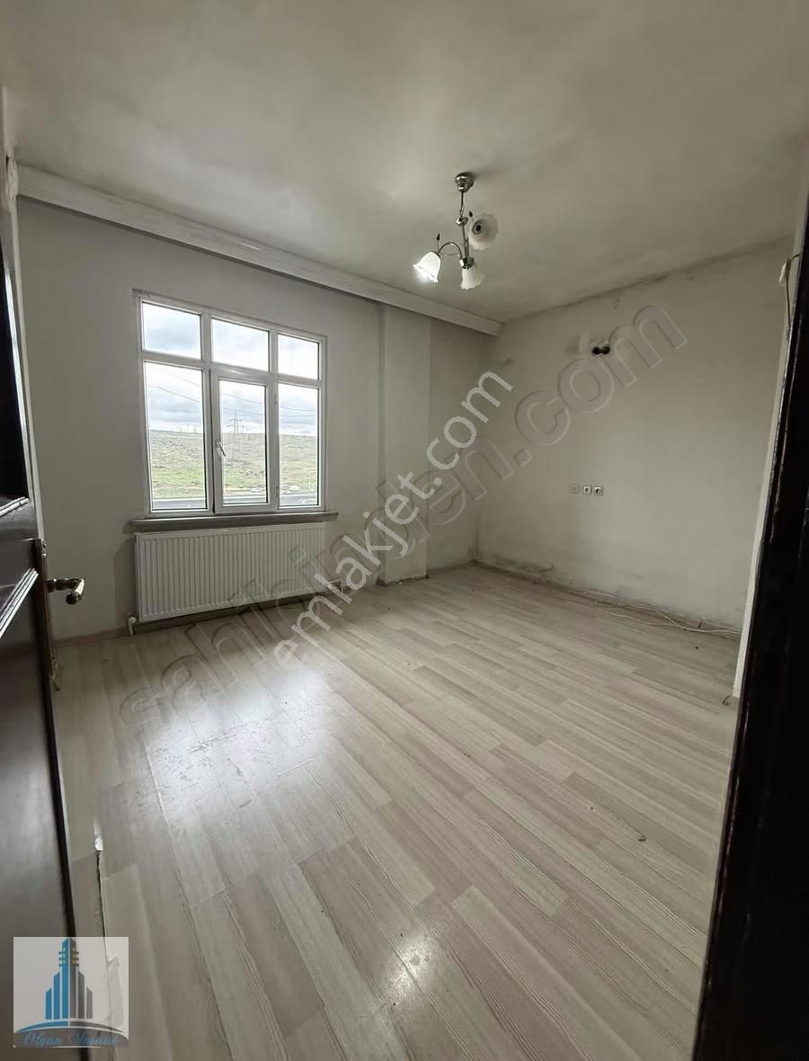 Başakşehir Altınşehir'de Kiralık 2 + 1 Ara Kat Daire