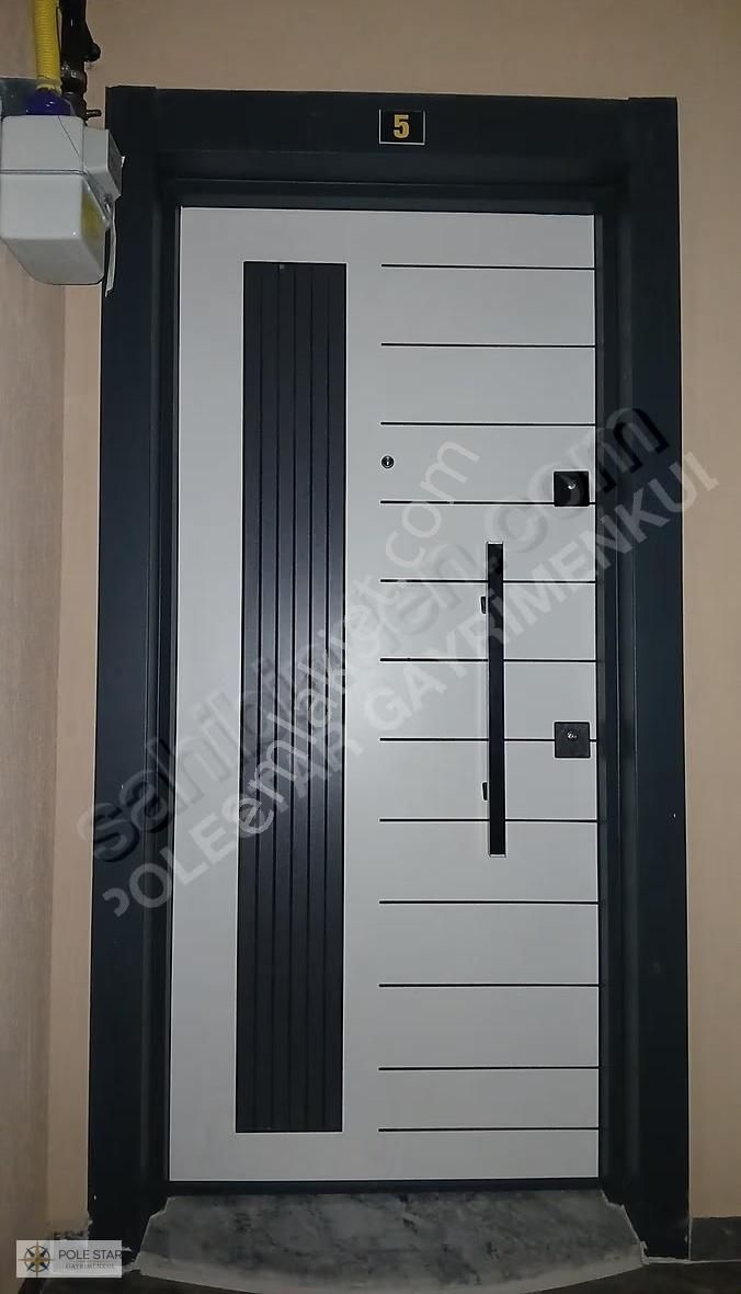 Konforlu Yaşam: Ultra Geniş 2+1 Daire, Merkezi Konumda! - Görsel 12