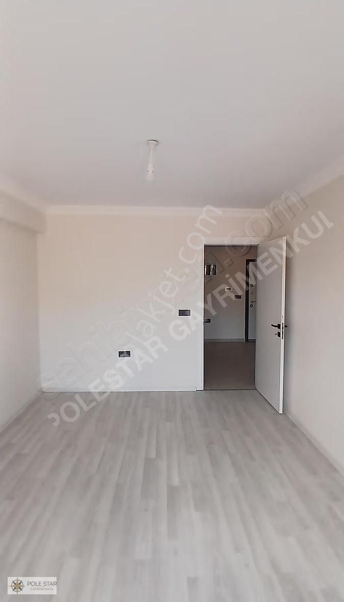 Konforlu Yaşam: Ultra Geniş 2+1 Daire, Merkezi Konumda! - Görsel 26