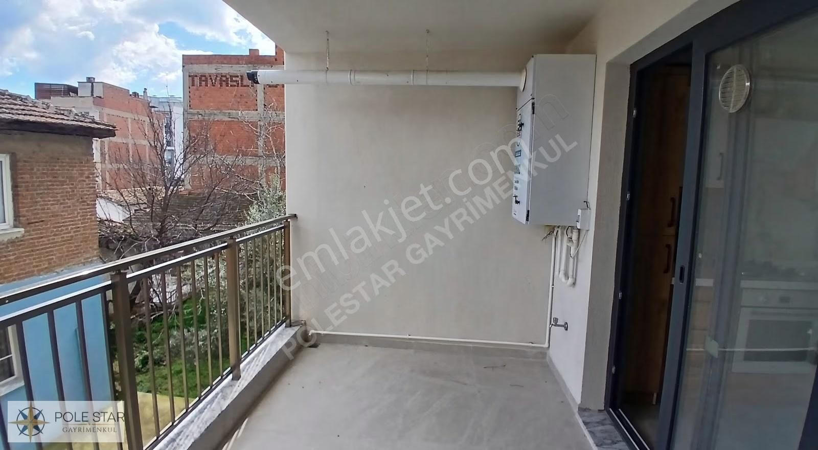 Konforlu Yaşam: Ultra Geniş 2+1 Daire, Merkezi Konumda! - Görsel 28