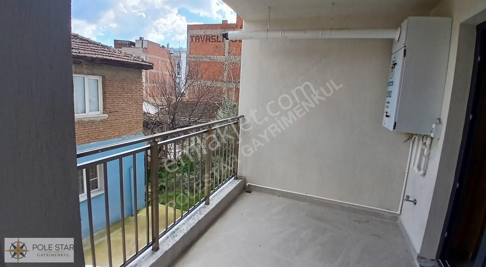 Konforlu Yaşam: Ultra Geniş 2+1 Daire, Merkezi Konumda! - Görsel 17