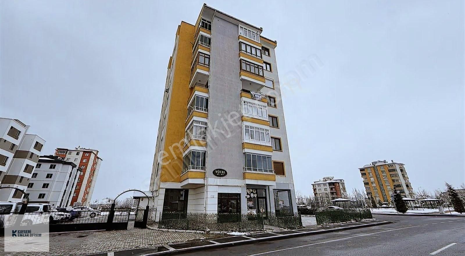 Mithatpaşa Mah.3+1 Hobi Bahçeli Kiralık Geniş Ferah Daire