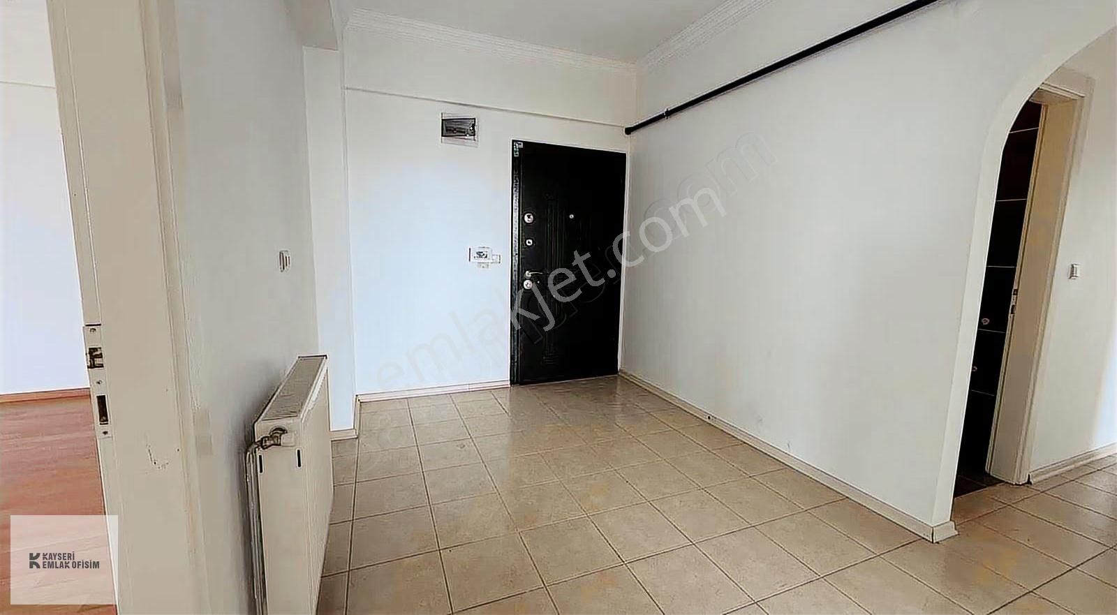 Mithatpaşa Mah.3+1 Hobi Bahçeli Kiralık Geniş Ferah Daire - Görsel 22