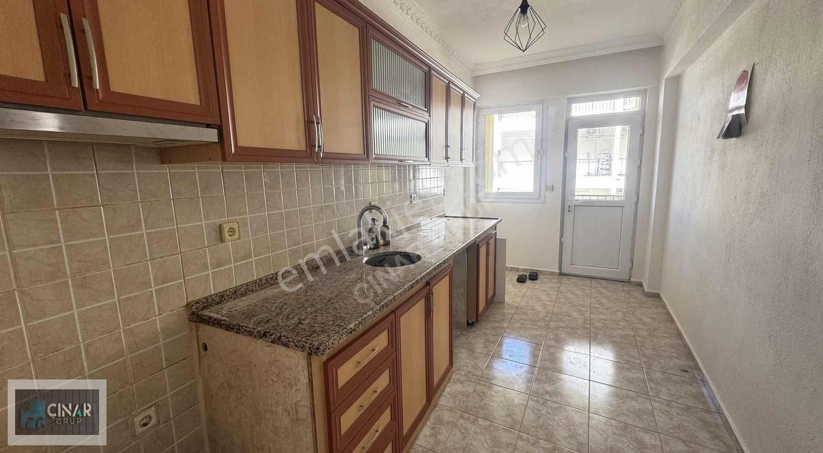 Merkezi Konumda, 2 Wcli, 2 Balkonlu Ferah 2+1 Kiralık Ara Kat - Görsel 11