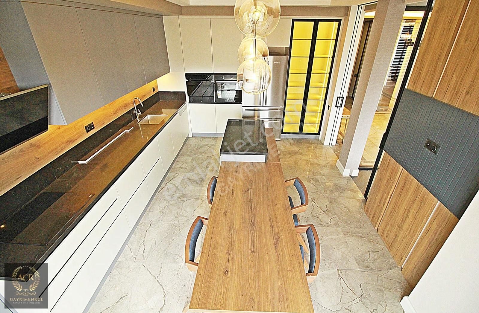 Lüks Detaylarla Donatılmış Site İçerisinde 4.5+1 220 M2 Daire - Görsel 19