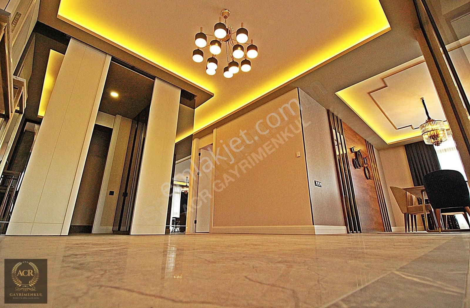 Lüks Detaylarla Donatılmış Site İçerisinde 4.5+1 220 M2 Daire - Görsel 3