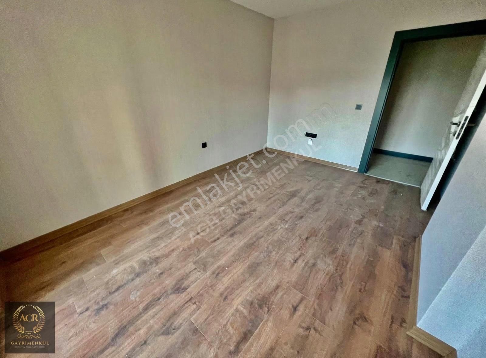 Acr'den Bulvar Paraleli Geniş M2 Caddeye Cephe 4.5+1 Daire - Görsel 3