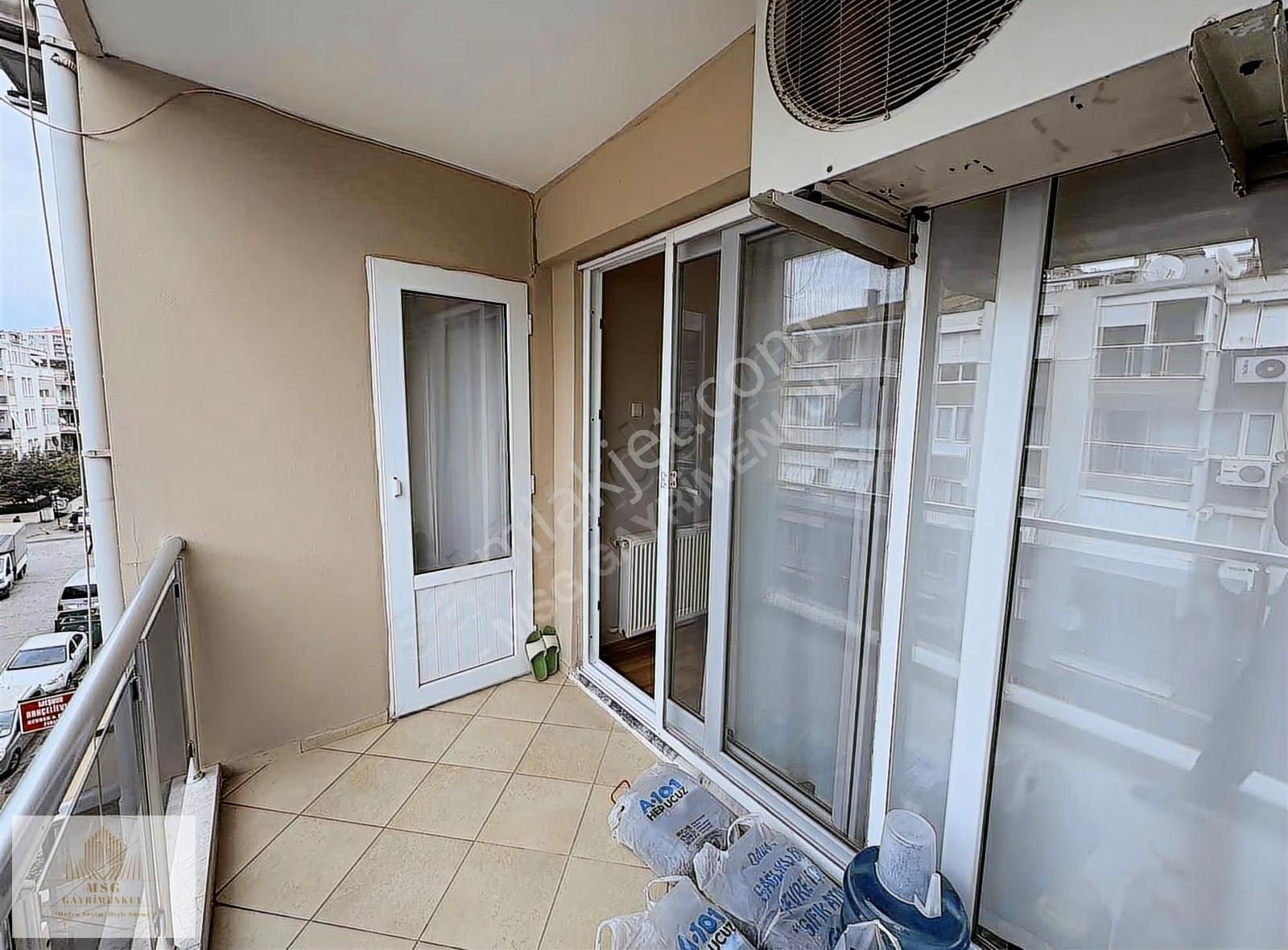 -msg'den Bahçelievlerde Ara Kat, Bakımlı 3+1 - 115 M2 Daire- - Görsel 4