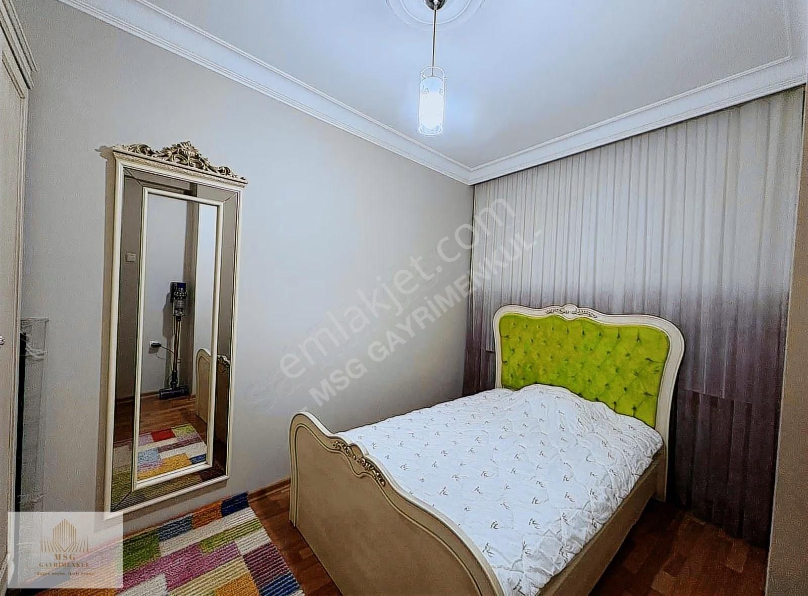 -msg'den Bahçelievlerde Ara Kat, Bakımlı 3+1 - 115 M2 Daire- - Görsel 39