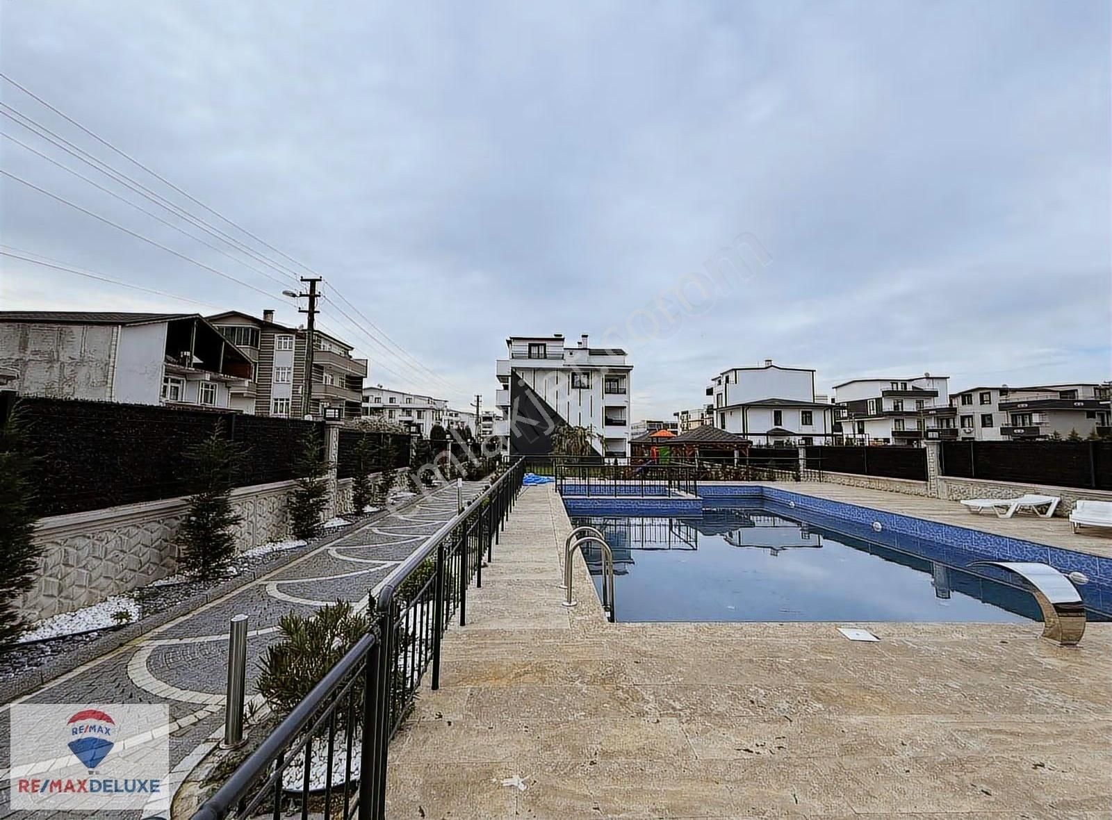 Kartepe Fsm Havuzlu Sitede Eğimsiz 2+1 Çatı Dubleks - Görsel 22