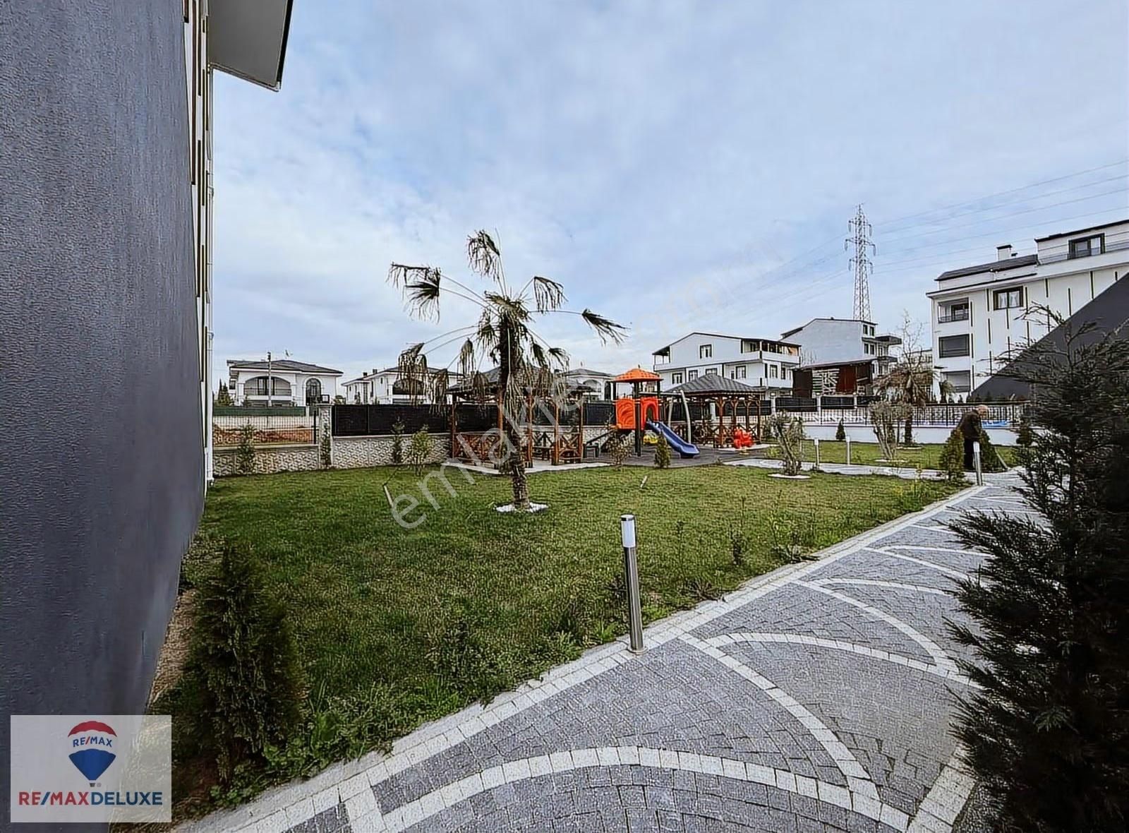 Kartepe Fsm Havuzlu Sitede Eğimsiz 2+1 Çatı Dubleks - Görsel 13