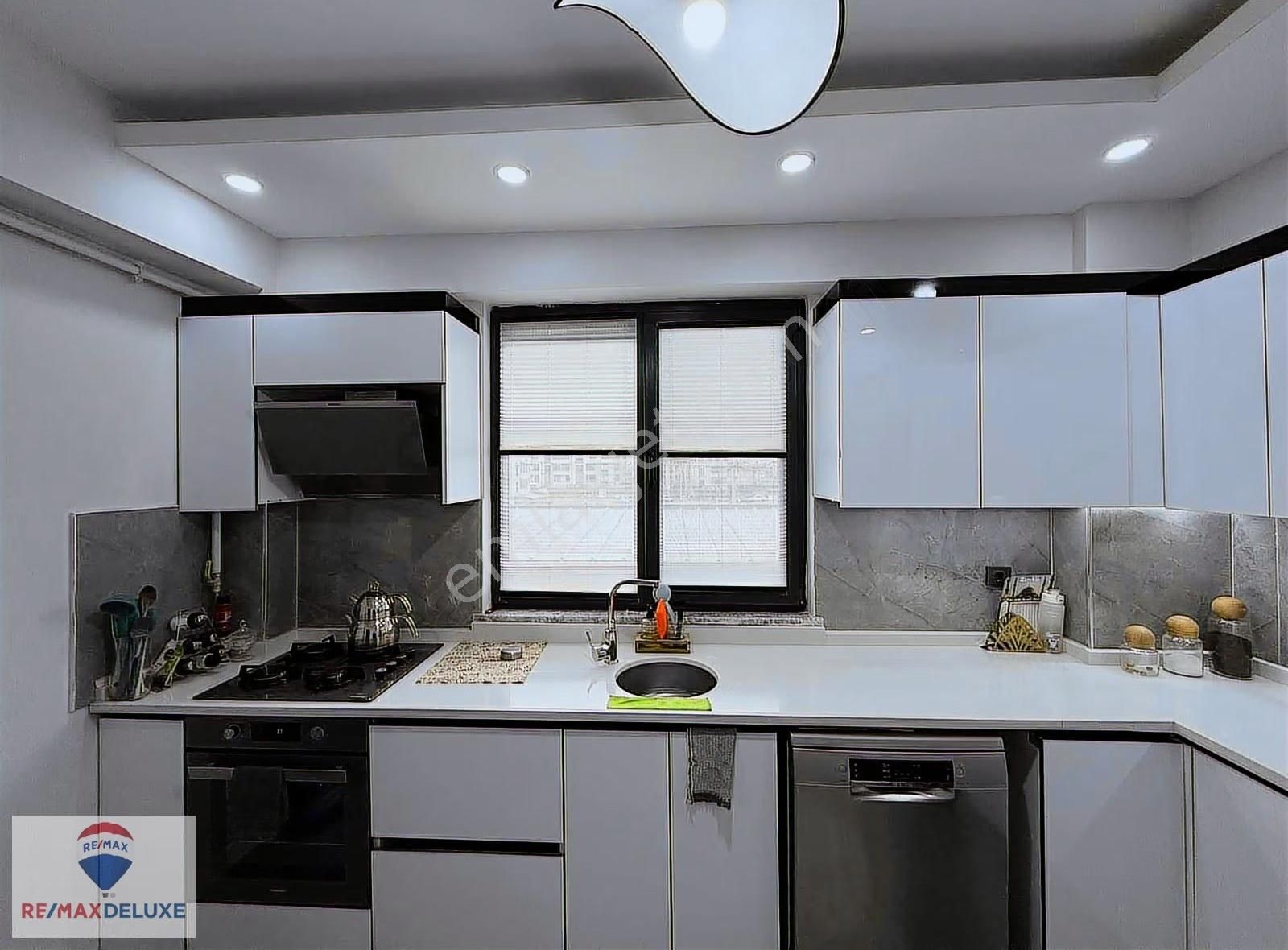 Kartepe Fsm Havuzlu Sitede Eğimsiz 2+1 Çatı Dubleks - Görsel 10