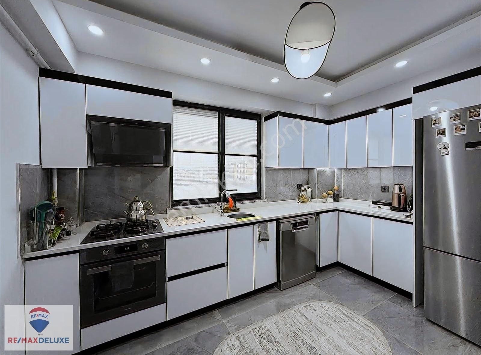 Kartepe Fsm Havuzlu Sitede Eğimsiz 2+1 Çatı Dubleks - Görsel 16