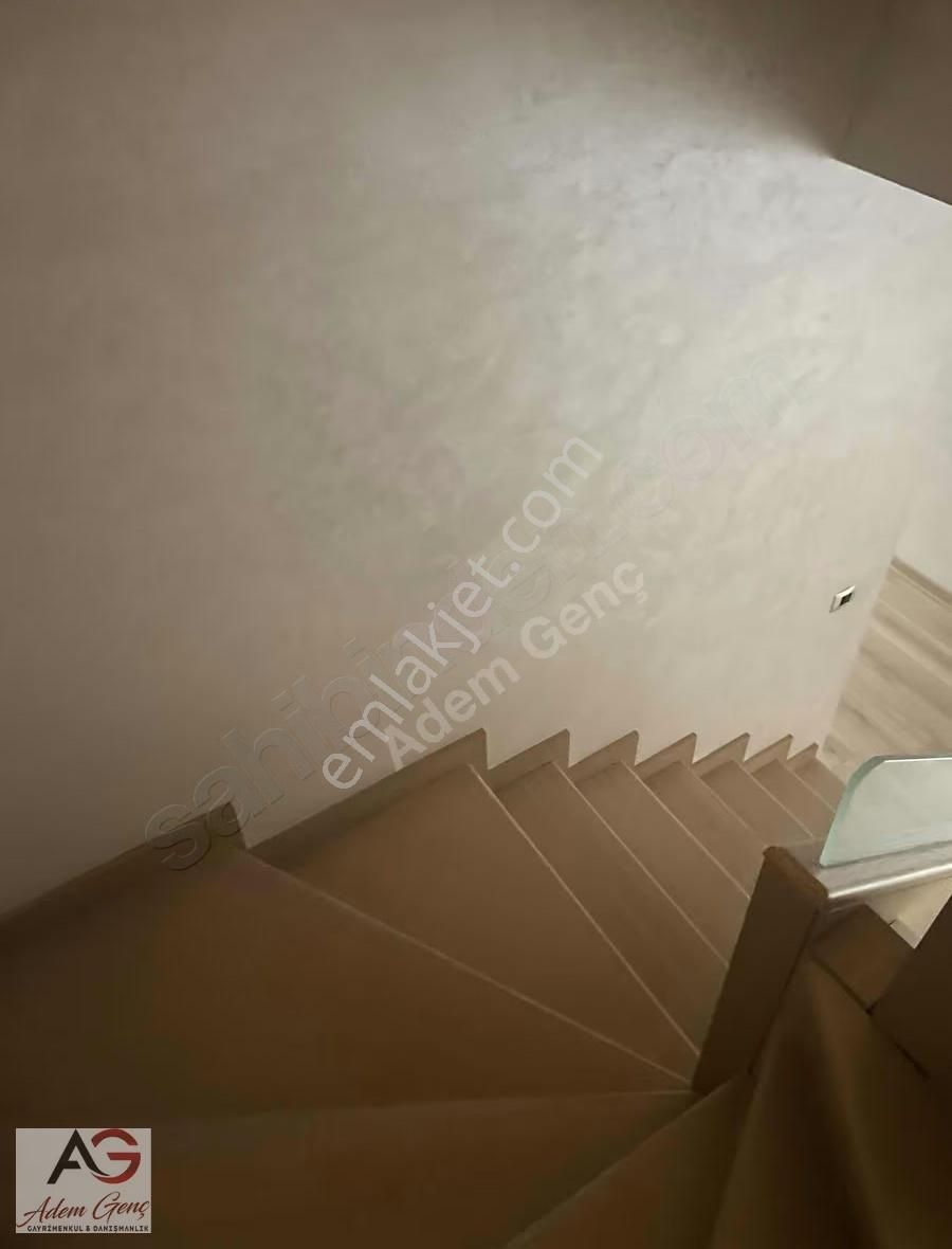 Avcılar Park Sitesi Kiralık 4+1 Daire - Görsel 2