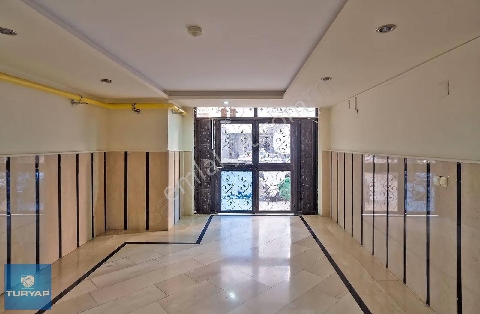 Turyap Erdemli'den Viranşehir Caddesinde Havuzlu Sitede 3+1 - Görsel 3