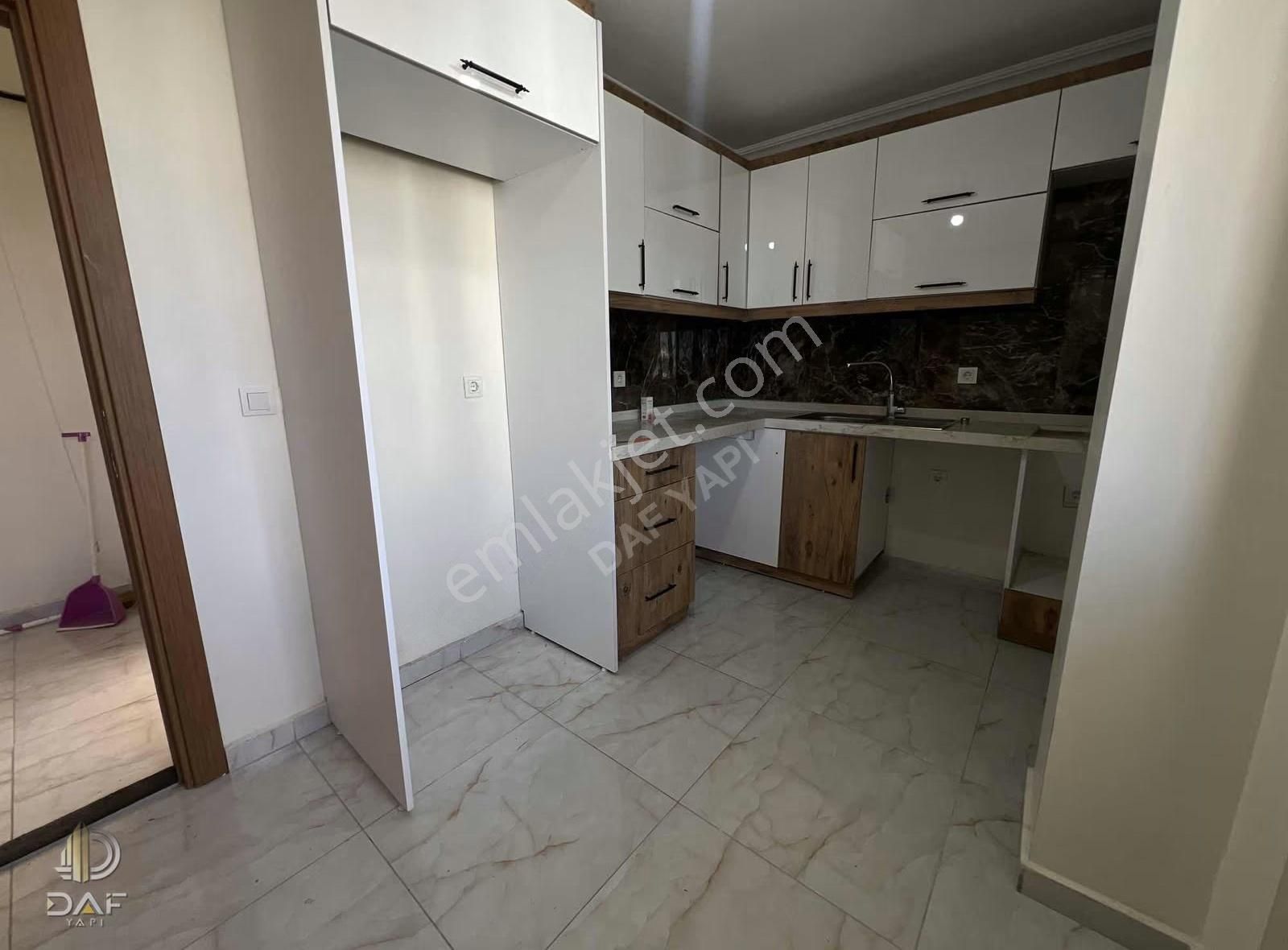 2+1 Çift Katlı Bahçeli Geniş Kullanım Alanı Fırsat Kiralık - Görsel 2