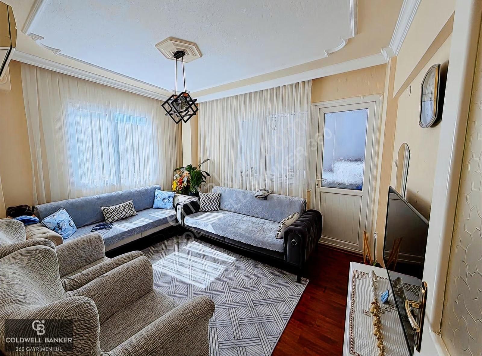 İzmir Bornova Yeşilova' Da Satılık Ara Kat Ferah 3+1 Daire