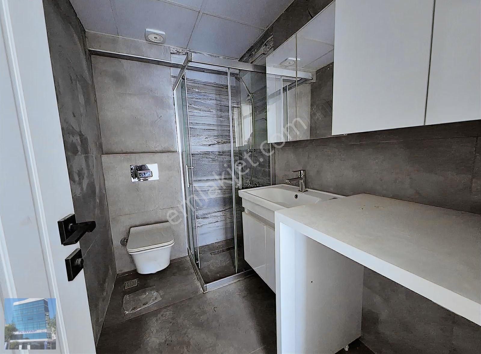 Karşıyaka Girne Bulvarında Kiralık 1+1 Daire - Görsel 5