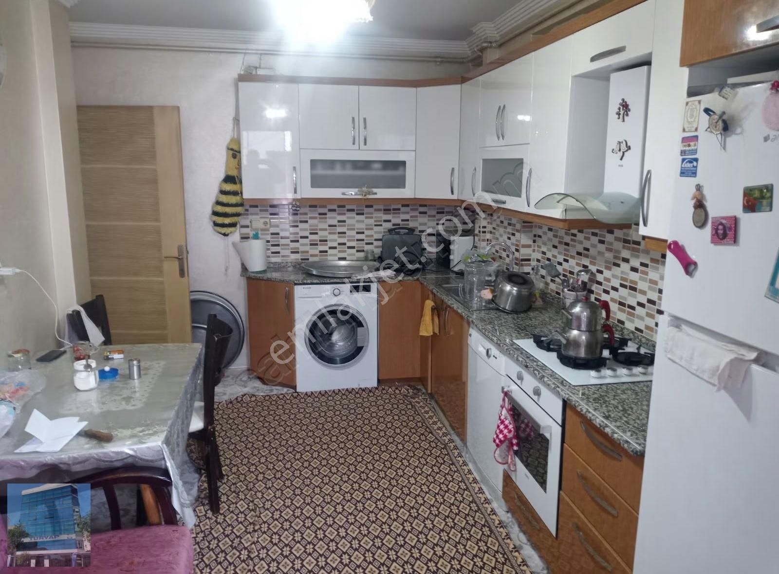 Turgutlu Özyurt Mh. 9 Yaşında 3+1 Geniş Ve Ferah Daire