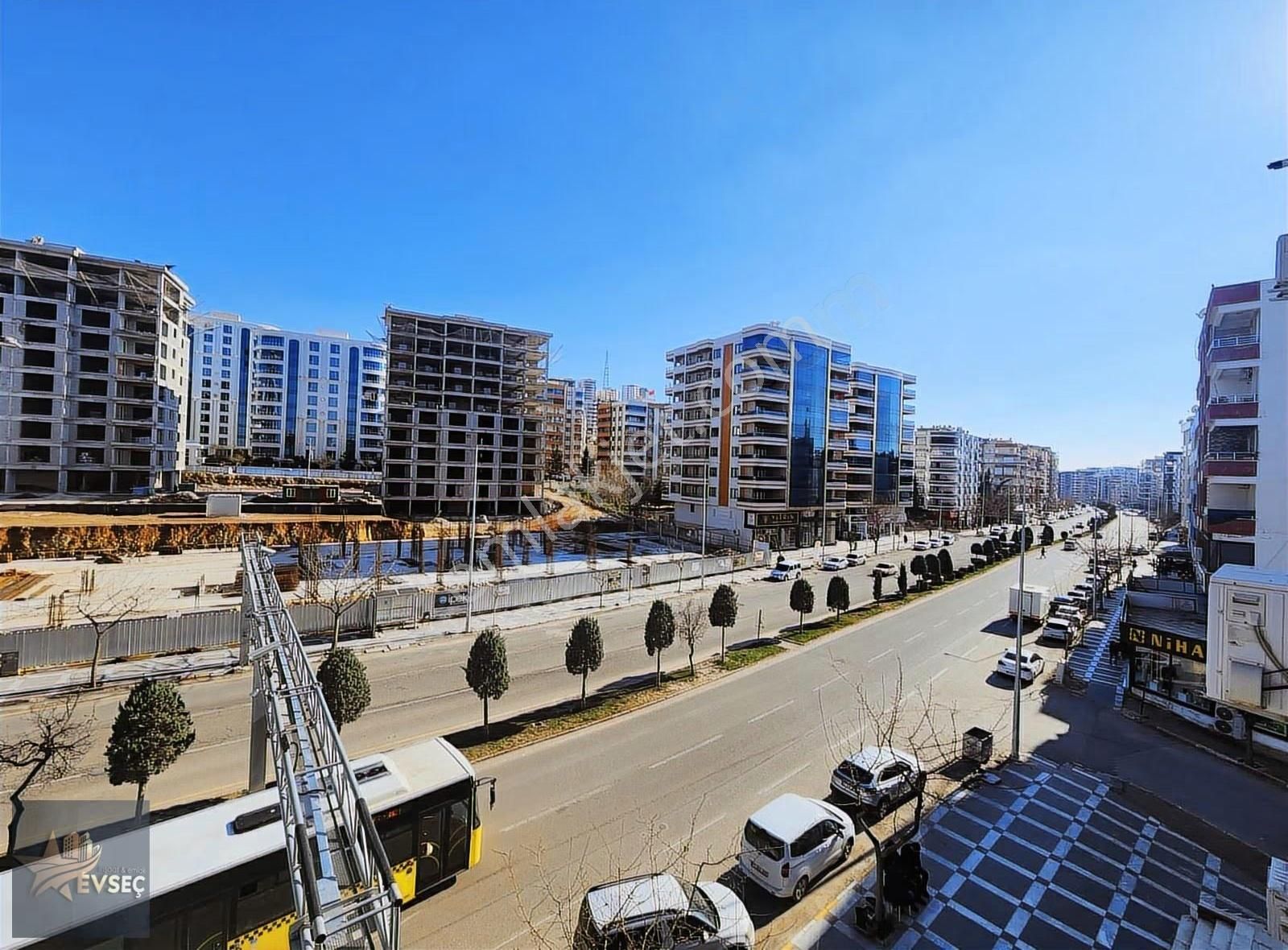 Evseçten 35 Metre Yol Üzerinde 5 Odalı Masrafsız Satılık Daire - Görsel 24