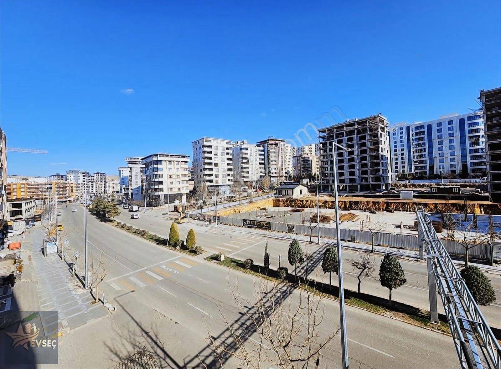 Evseçten 35 Metre Yol Üzerinde 5 Odalı Masrafsız Satılık Daire - Görsel 16