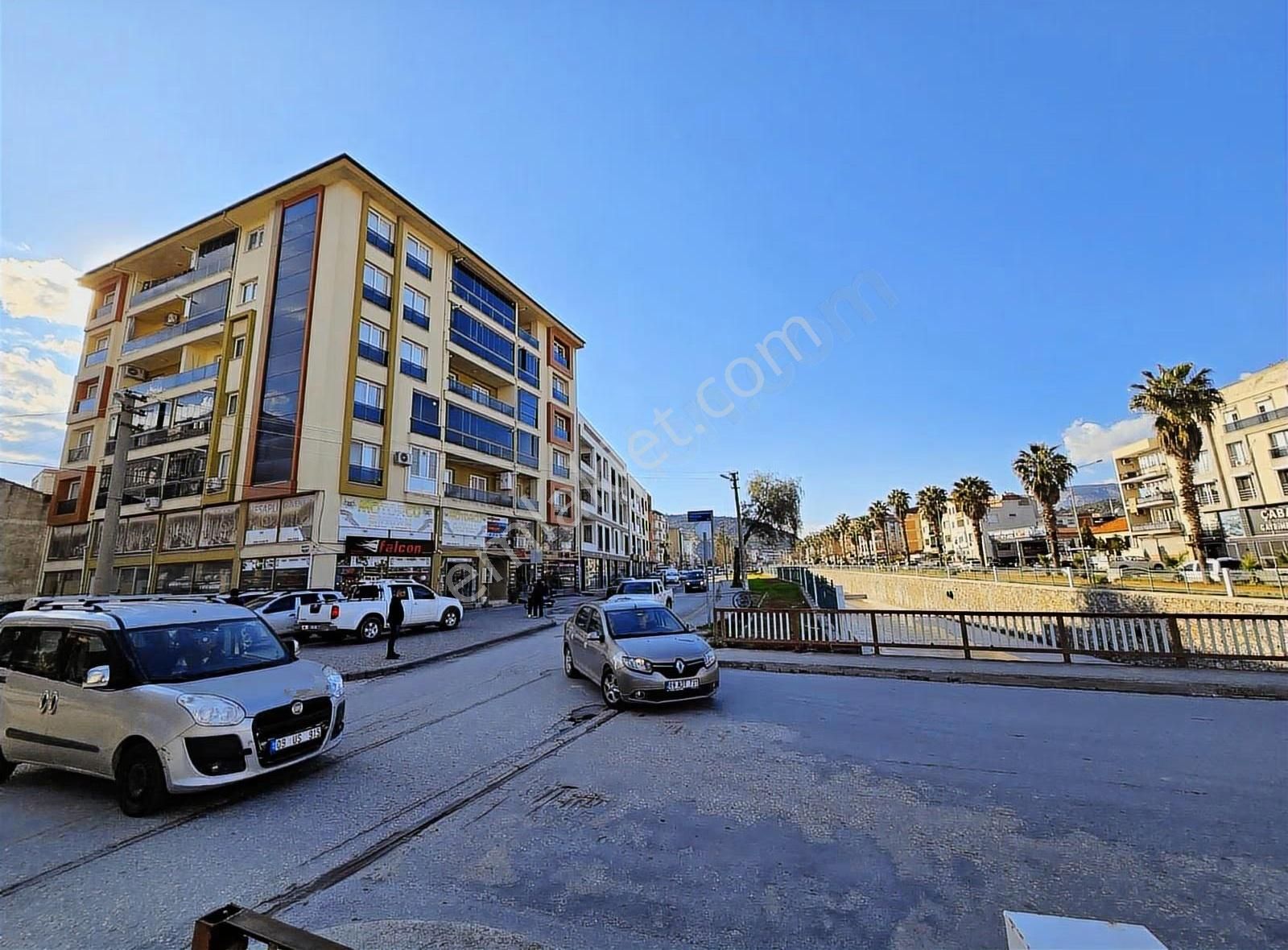 Söke'de Merkezi Lokasyonda Kiralık Geniş 2+1 Daire, Dogalgazl - Görsel 9