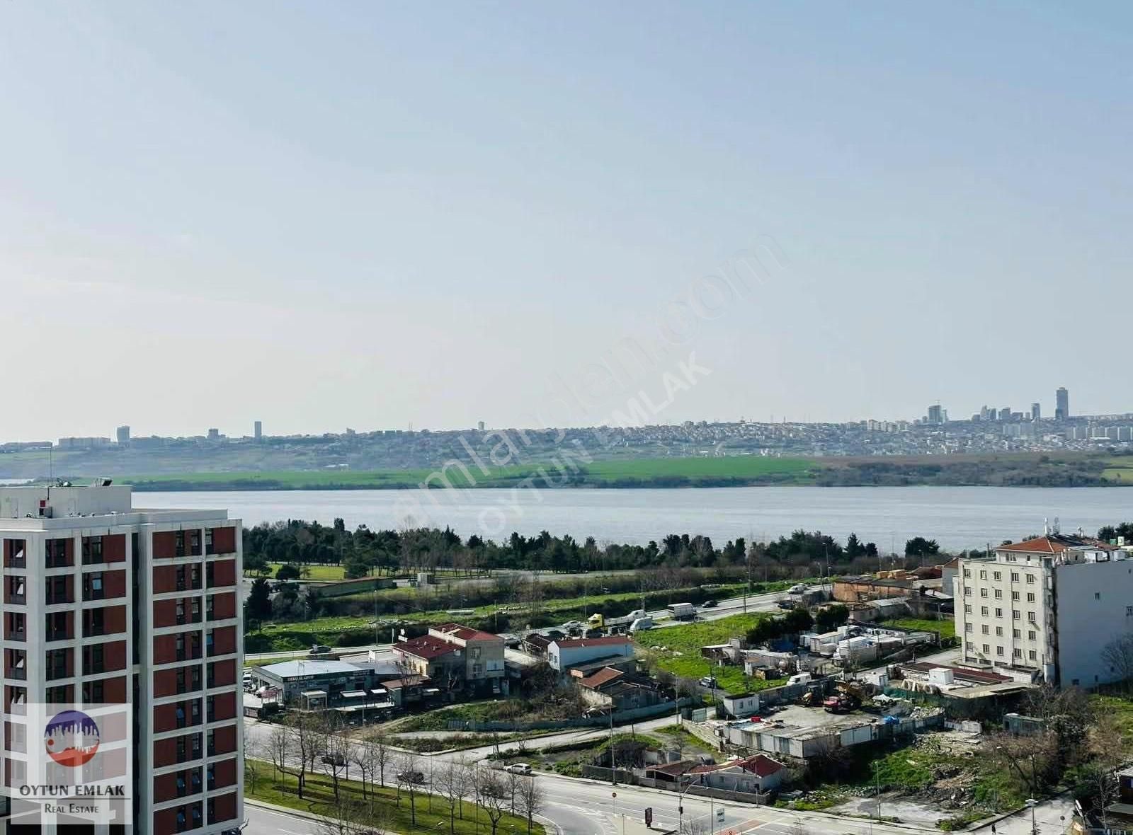Bosphorus Cıty Göl Kule'de Kiralık 2+1 Balkonlu Daire 128 M² - Görsel 14
