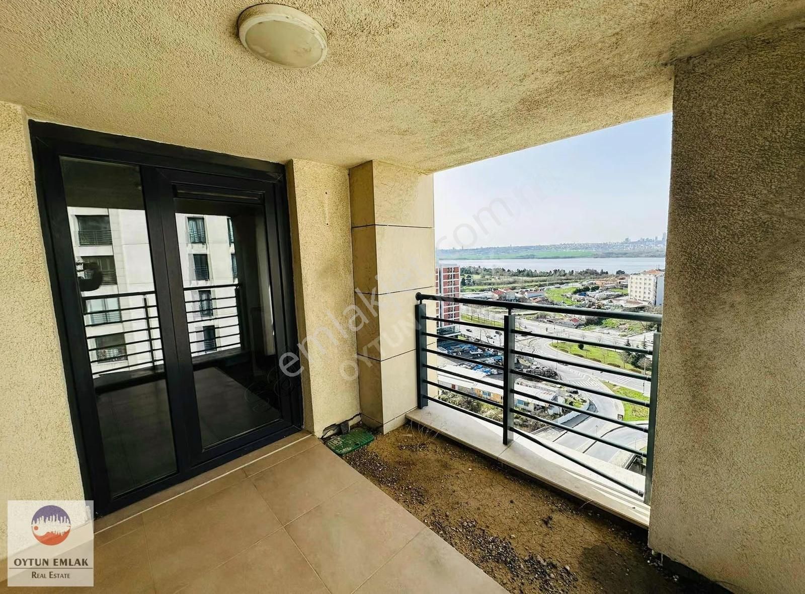 Bosphorus Cıty Göl Kule'de Kiralık 2+1 Balkonlu Daire 128 M² - Görsel 10