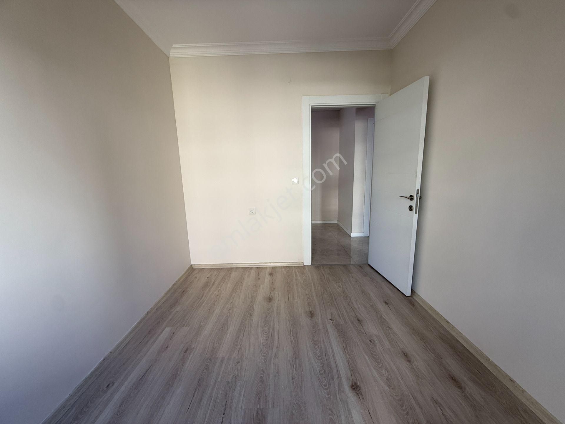 Bostanlı Kiralık 3+1 Daire Ara Kat Otoparklı Genç Bina - Görsel 24