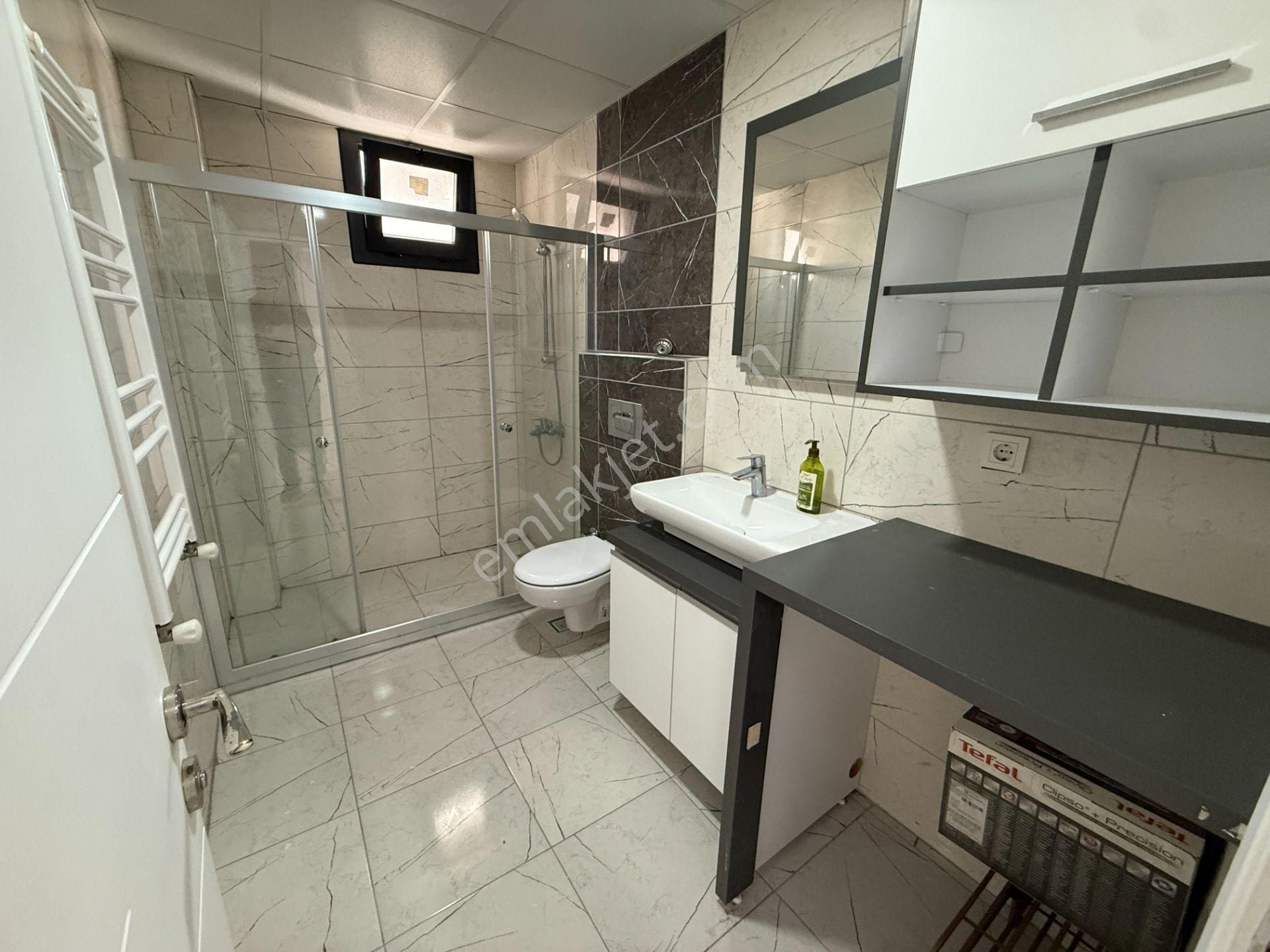 Bostanlı Kiralık 3+1 Daire Ara Kat Otoparklı Genç Bina - Görsel 14